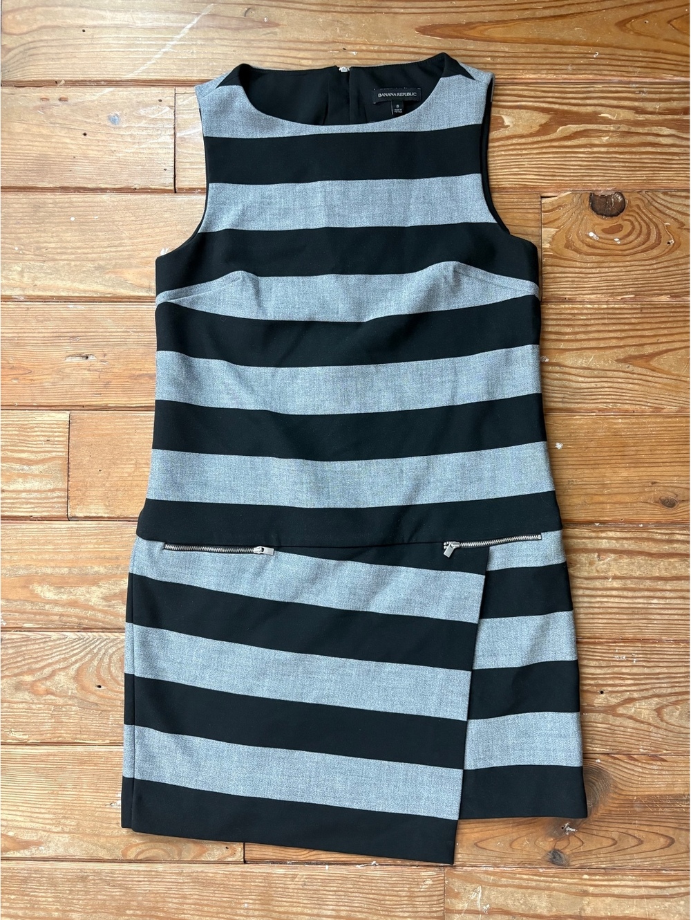 Banana Republic Striped Sheath Dress Size 8 Black Gray Faux Wrap Zip Detail